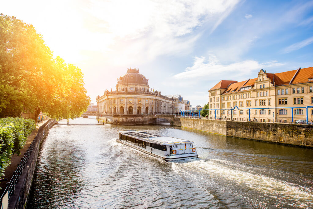 Avalon Waterways vs. Viking